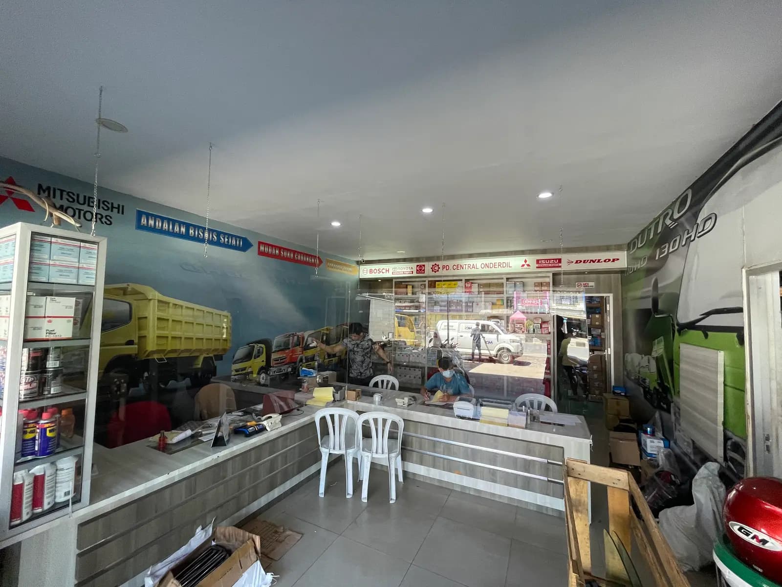 Konter pelayanan Central Onderdil